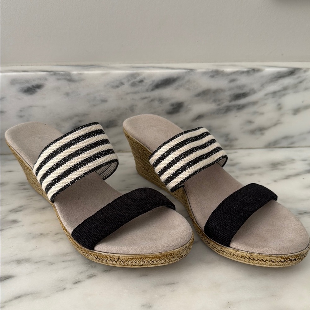 Charleston Shoe Company Backless Cooper wedge
